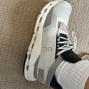 On Running Women's Cloudnova Athletic Shoes - White/Gray/Tan